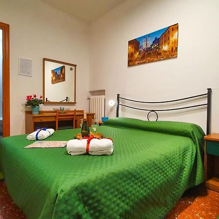 A Casa Simpatia - A Richiesta Parcheggio Gratuito ! Hotel Rome Buitenkant foto