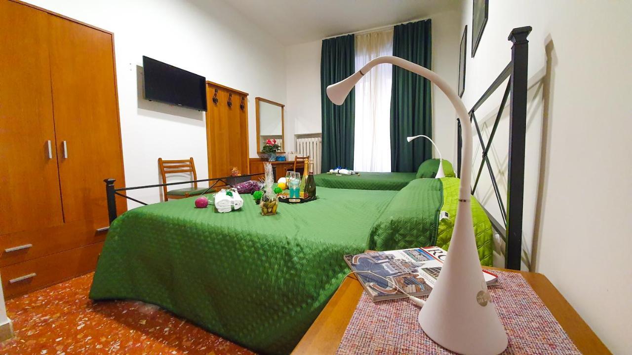 A Casa Simpatia - A Richiesta Parcheggio Gratuito ! Hotel Rome Buitenkant foto