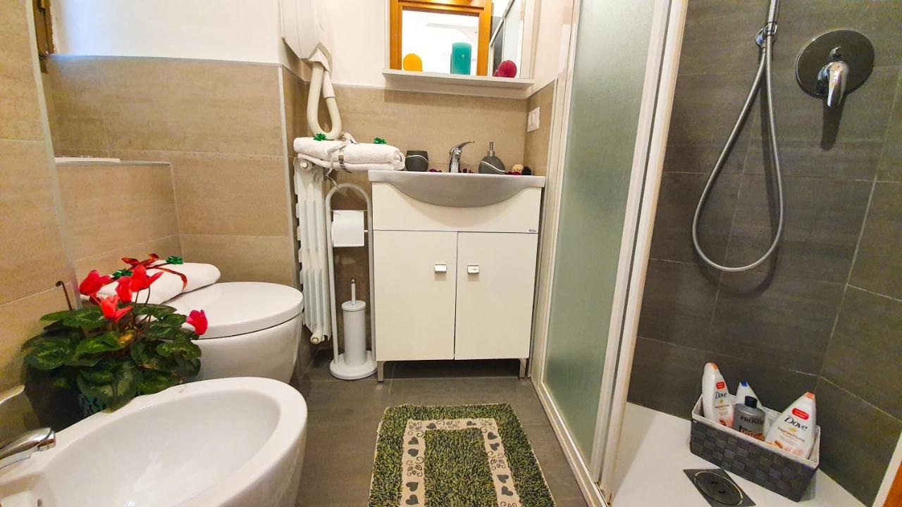A Casa Simpatia - A Richiesta Parcheggio Gratuito ! Hotel Rome Buitenkant foto