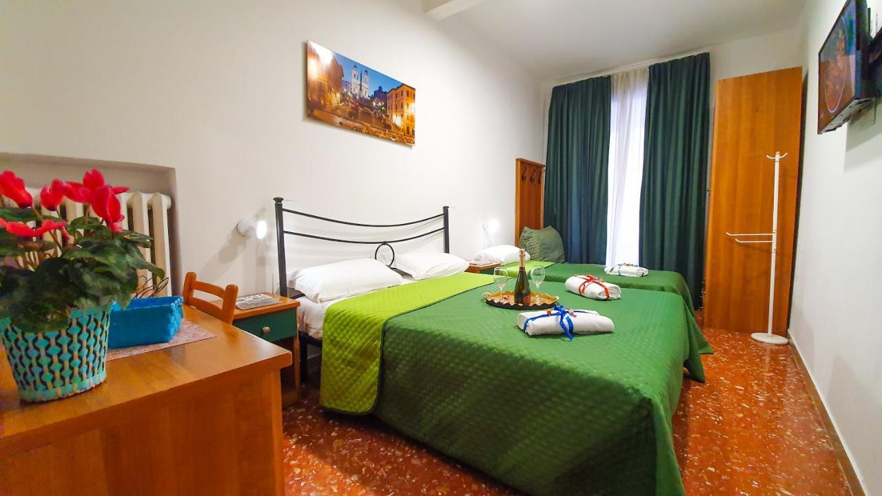 A Casa Simpatia - A Richiesta Parcheggio Gratuito ! Hotel Rome Buitenkant foto